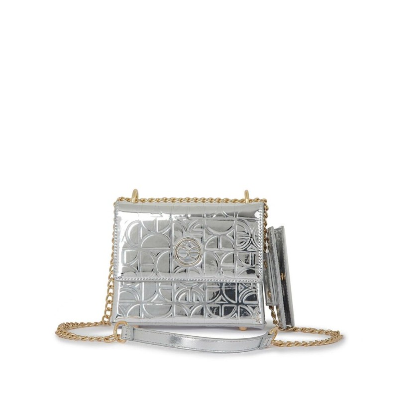 Bolsa Briefcase Chico Charol Troquelado Monograma color Plata