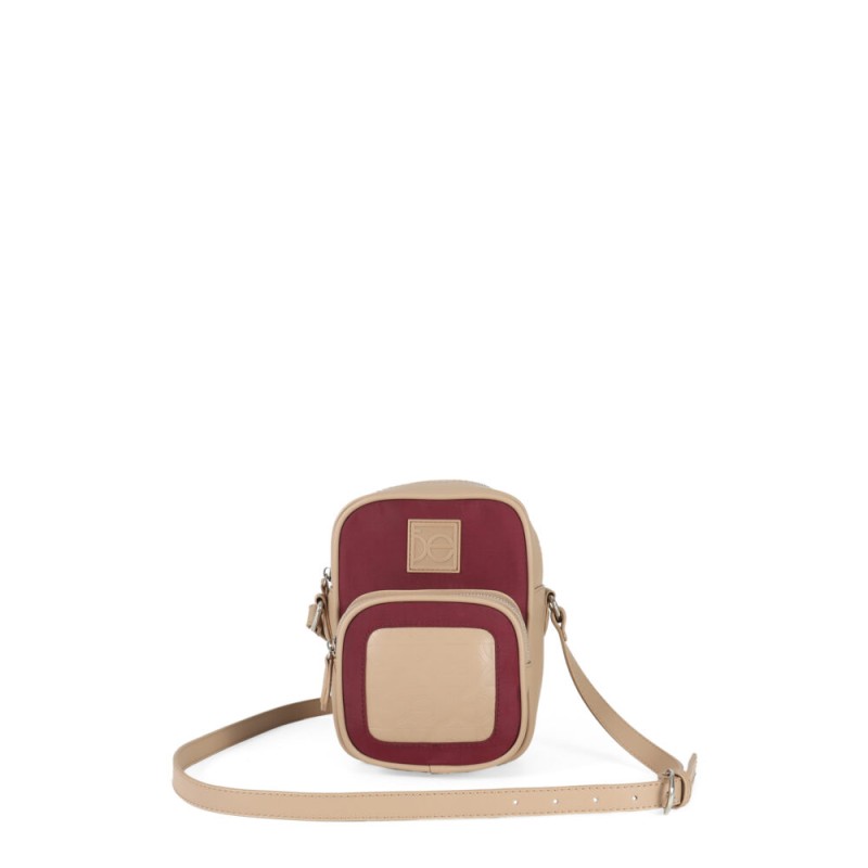 Bolsa Crossbody Textil Monograma Troquelado color Rojo Tinto