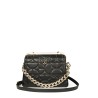Bolsa Satchel Acolchada Cadena Chunky color Negro