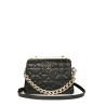 Bolsa Satchel Acolchada Cadena Chunky color Negro